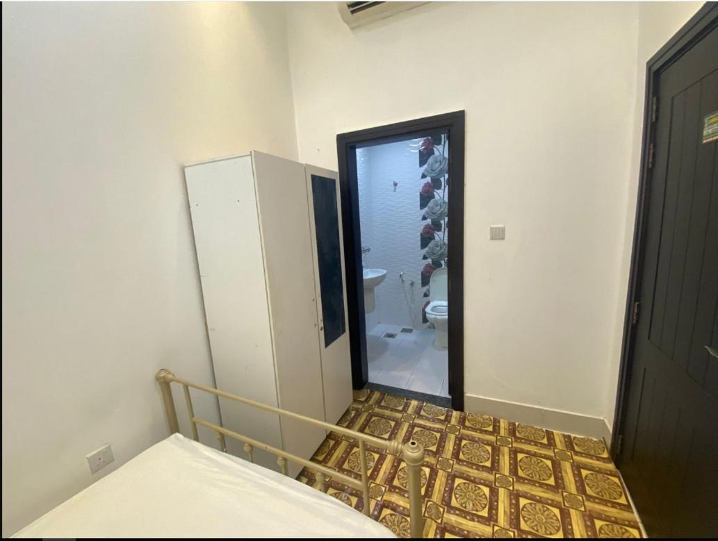 Guest house Economical For Rent In
