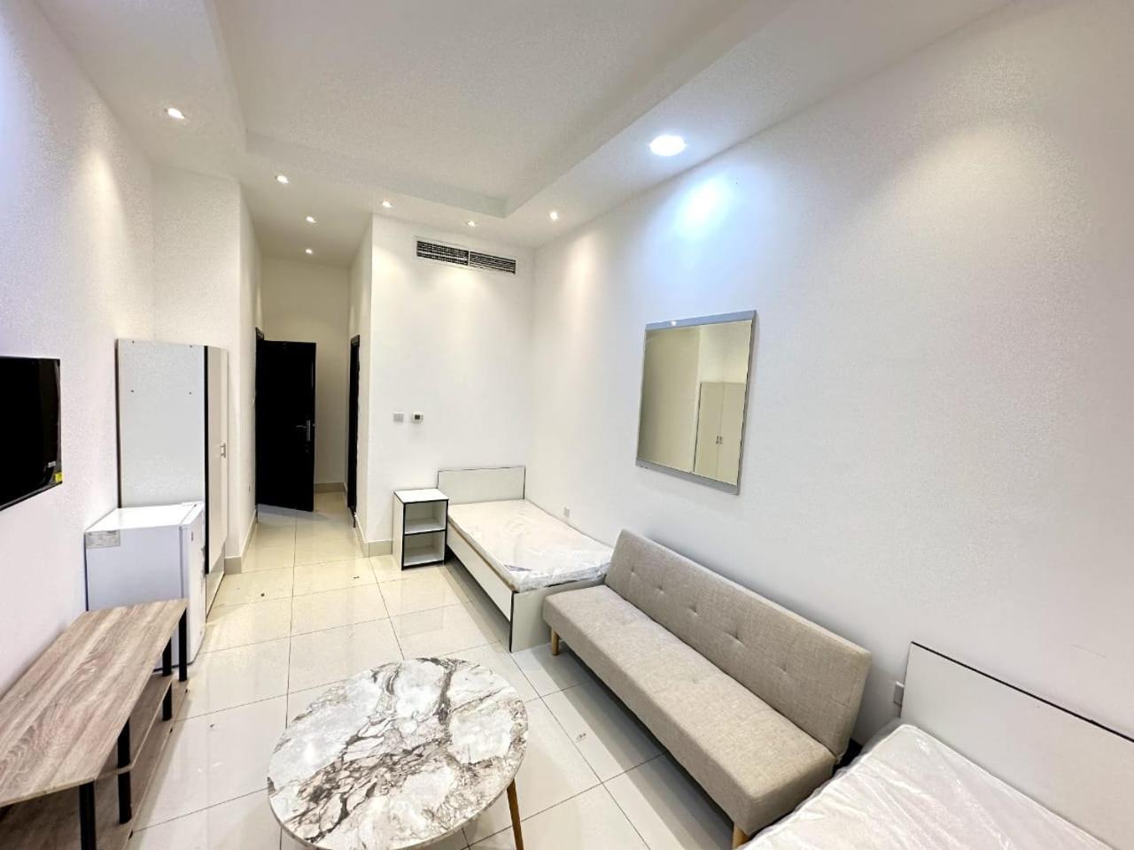 Economic For Rent In Guest house *